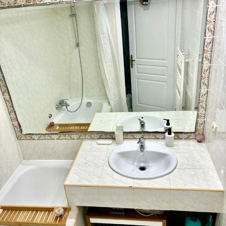 Beachside Apartment with Pool & Garden in Juan les Pins - Appartamento con 1 Camera da Letto - 6