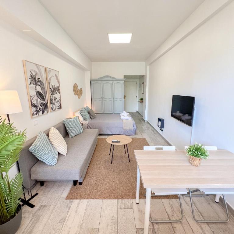 Cozy Studio with Pool Acuario - One-Bedroom Apartment - 1