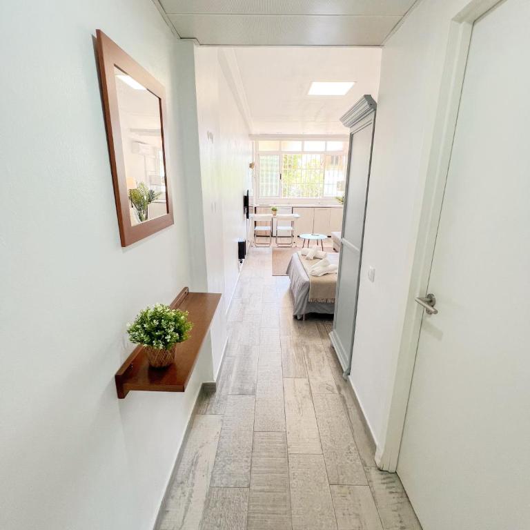 Cozy Studio with Pool Acuario - One-Bedroom Apartment - 11