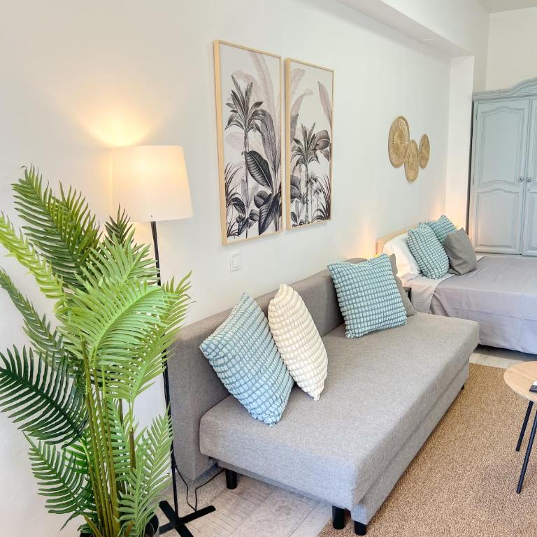 Cozy Studio with Pool Acuario - One-Bedroom Apartment - 6