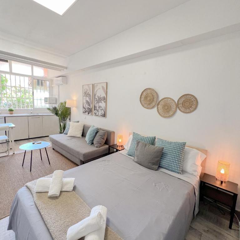 Cozy Studio with Pool Acuario - One-Bedroom Apartment - 9