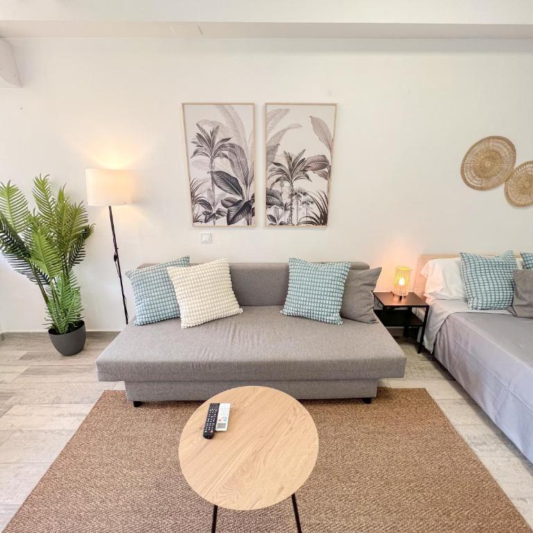 Cozy Studio with Pool Acuario - One-Bedroom Apartment - 21
