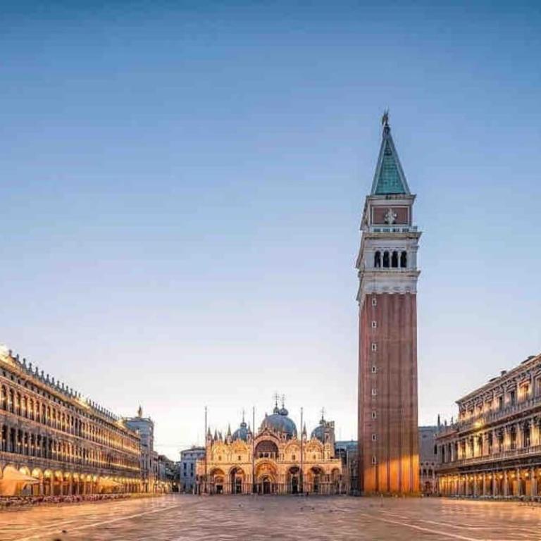 Appartamento con vista città vicino Stazione di Mestre 10 min da Venezia - Three-Bedroom Apartment - 20