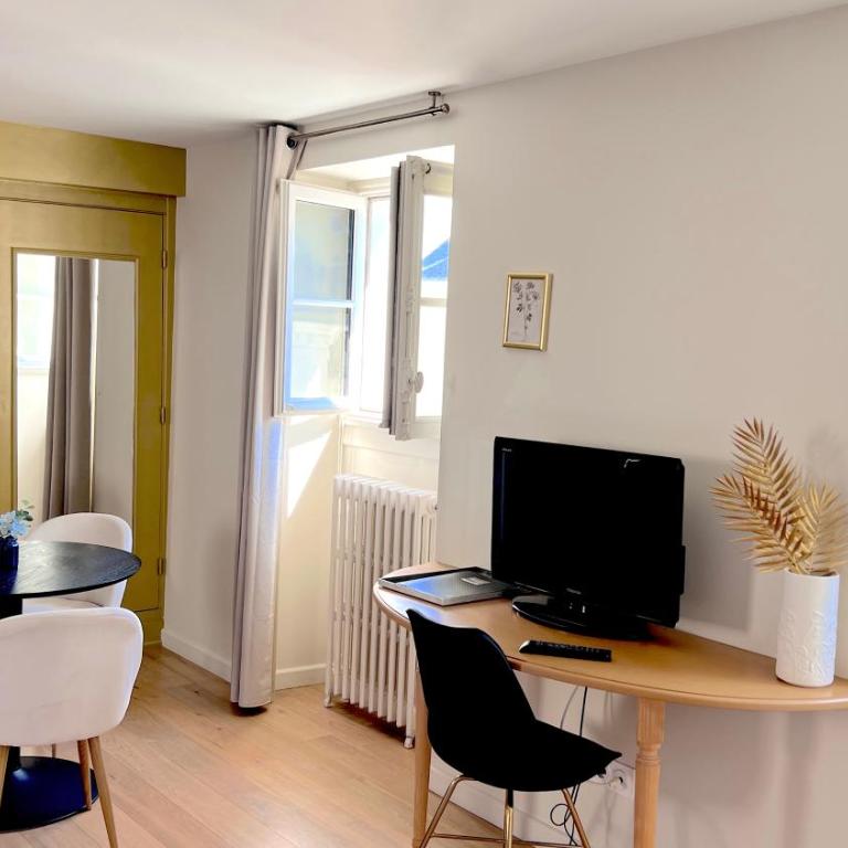 Suite Junior Layon - Maison Bossoreil - Chambre Double Supérieure - 2