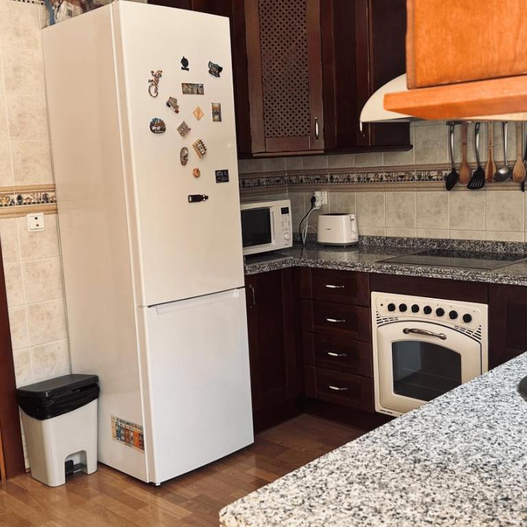 Extraordinaria Villa con piscina y chimenea - Five-Bedroom House - 49