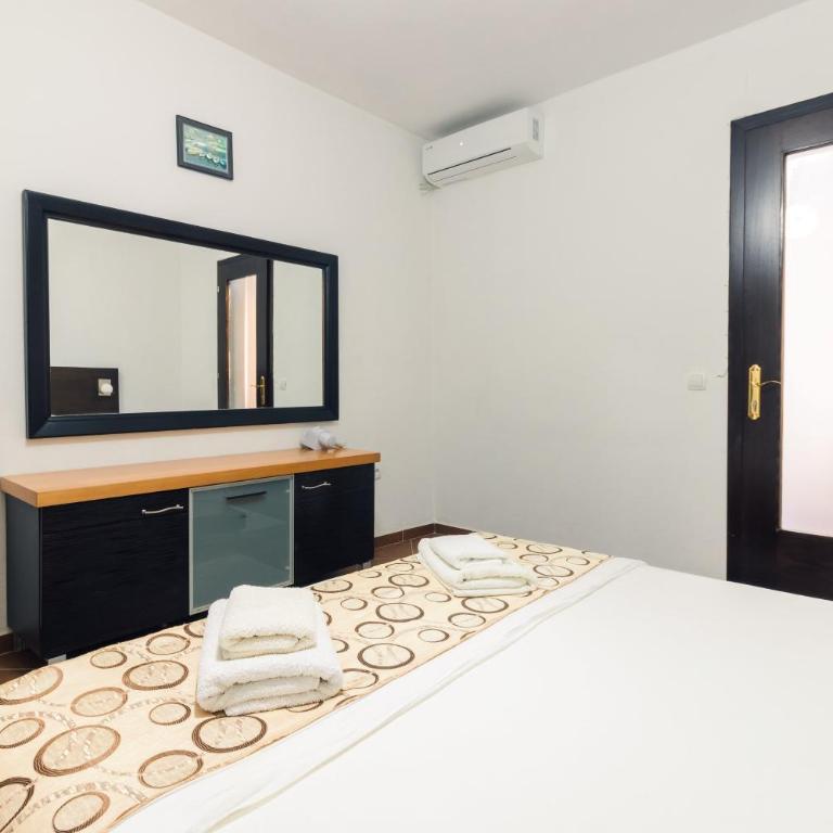 Apartments FourRoses - Standard Two-Bedroom Apartment - 5