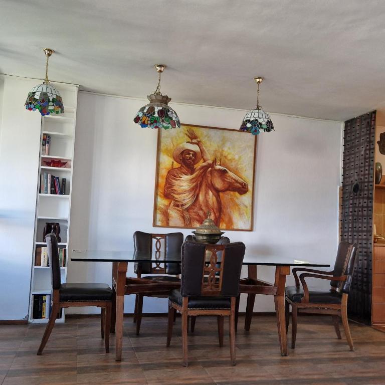 Traveller's Den - Apartman sa 2 Spavaće Sobe i Balkonom - 1