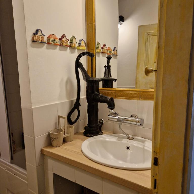 Traveller's Den - Apartman sa 2 Spavaće Sobe i Balkonom - 9