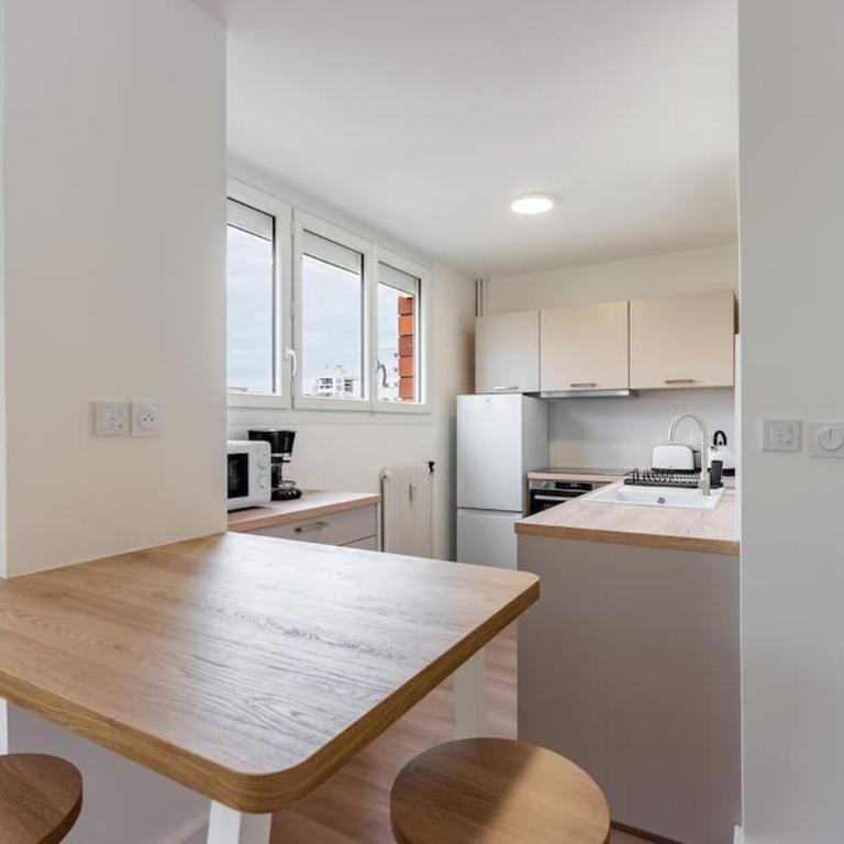 Le Chaleureux, Appartement fraîchement rénové - Appartement 3 Chambres - 5