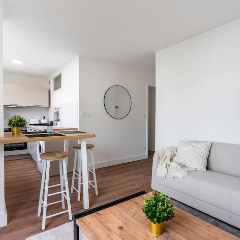 Le Chaleureux, Appartement fraîchement rénové - Appartement 3 Chambres - 8