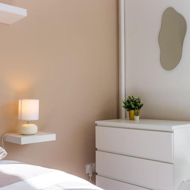 Le Chaleureux, Appartement fraîchement rénové - Appartement 3 Chambres - 30