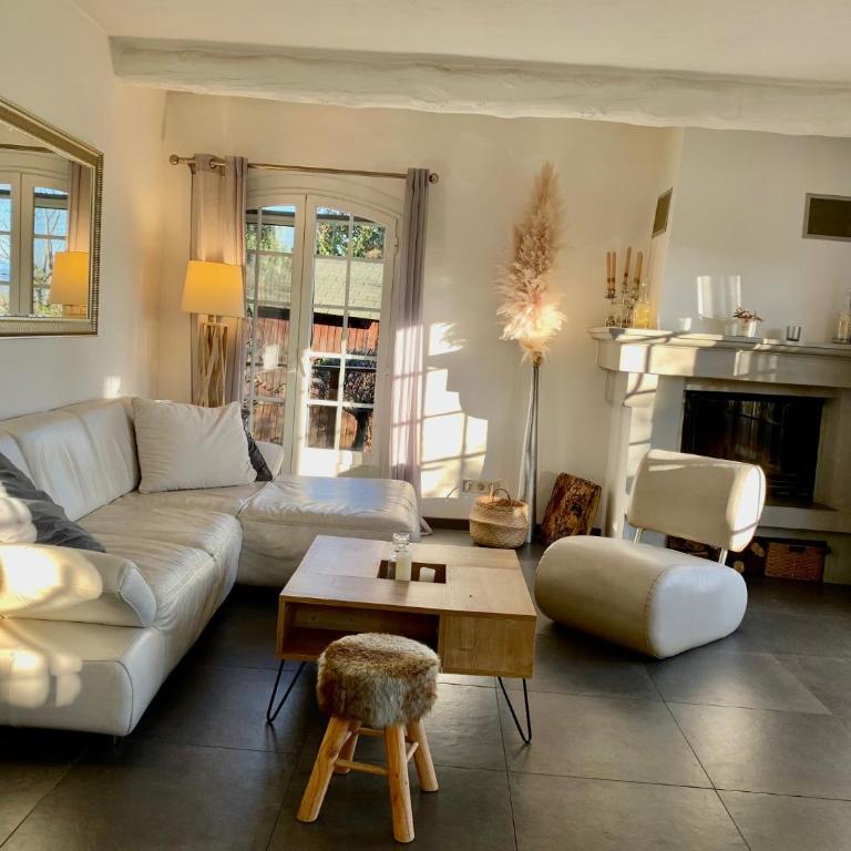 Maison dans résidence avec piscine et tennis - Maison 4 Chambres - 24