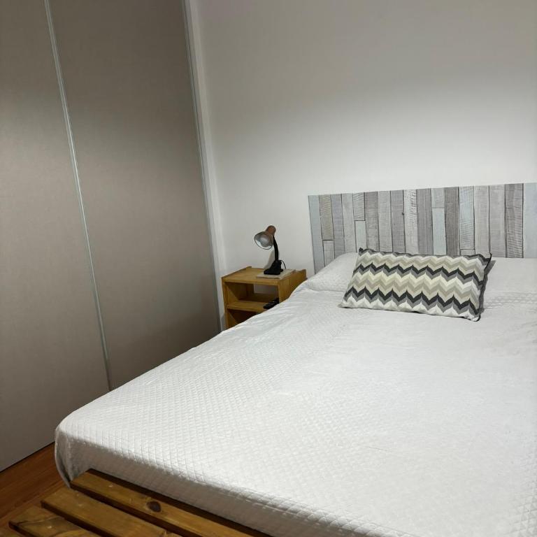 Vicente López 1463 - Dpto para 4 - - One-Bedroom Apartment - 1