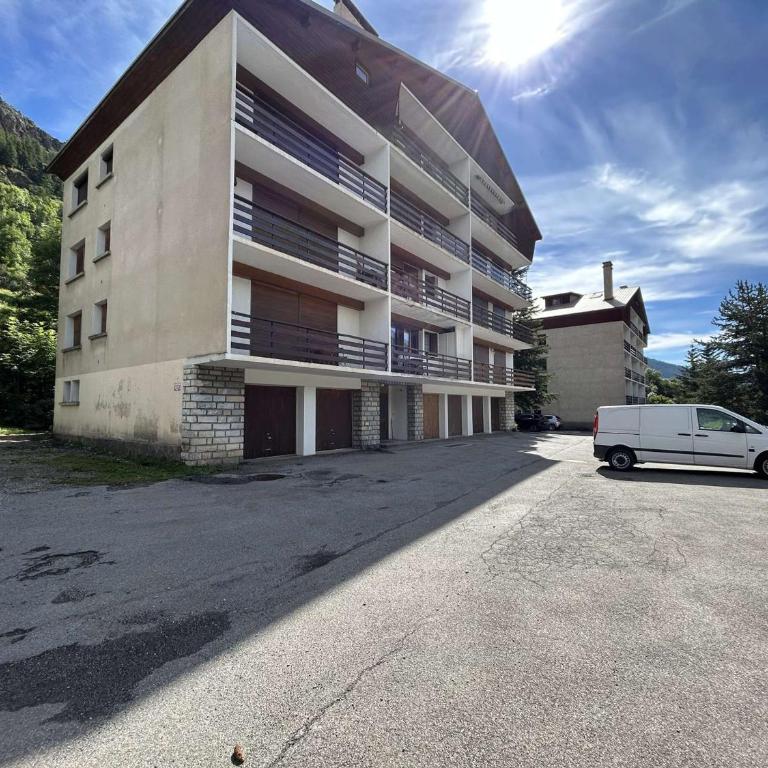 Charmant T2 rénové, balcon sud, proche commerces - Appartement 1 Chambre - 21