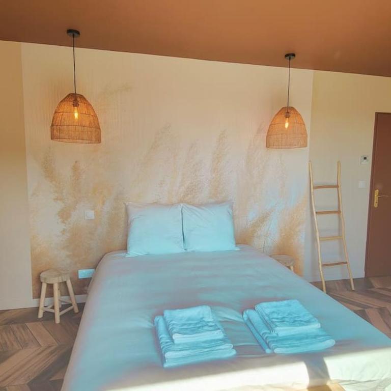 Villa Iris jacuzzi vue mer - Three-Bedroom Villa - 29