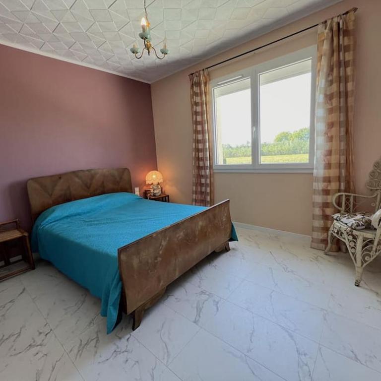 Appartement dans maison au 1er étage avec terrasse jardin ombrage et parking securise - One-Bedroom Apartment - 6