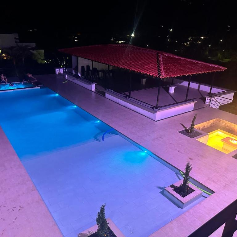 Villa AlCon, 1st Floor Only - 1er Piso solamente - Three-Bedroom Villa - 1