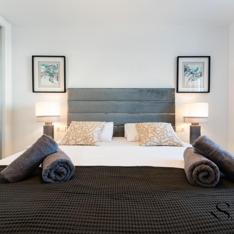 Fancy 2BR Retreat Pool Parking, Wonderful Views - Two-Bedroom Apartment with Terrace and Sea View - 6