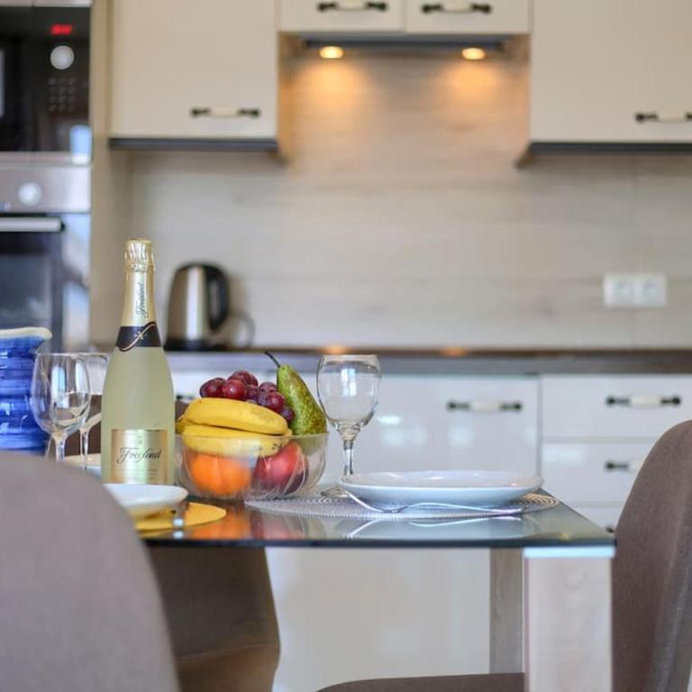 La Concha Beach Apartments with pool for kids! - Apartamento de 2 dormitorios - 2
