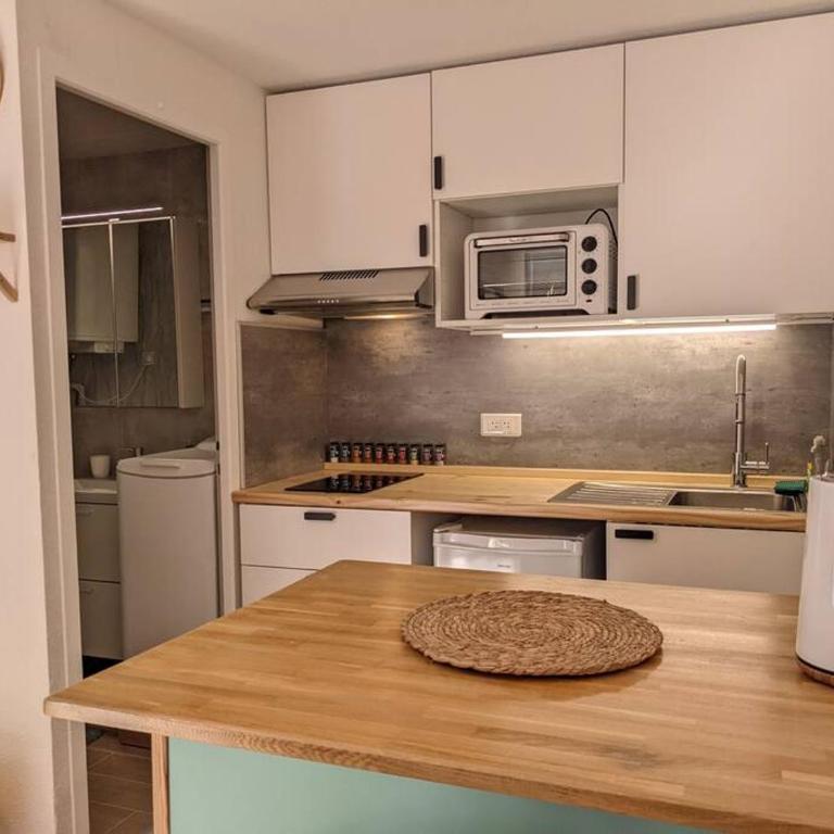 Agréable studio dans résidence calme sous les pins - Appartement 1 Chambre - 9