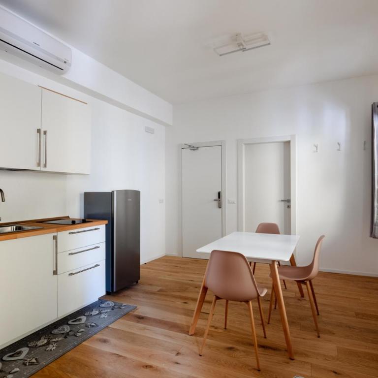 Fully Furnished Pink Apartment 2 - Apartamento de 1 dormitorio - 3
