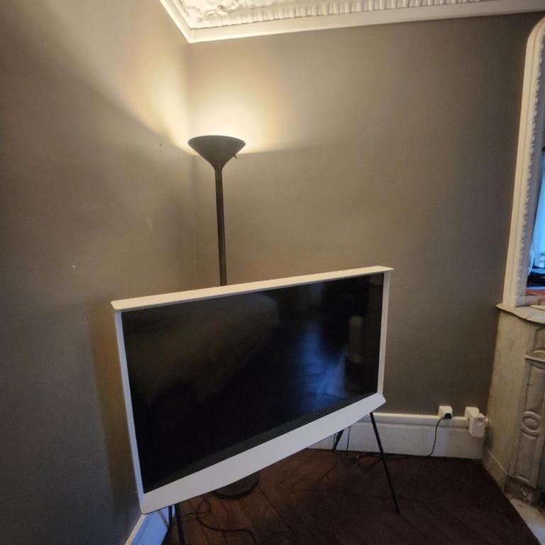 Pic de Nôtre Dame, Charming Suites Paris - Chambre Double Deluxe avec Balcon - 8