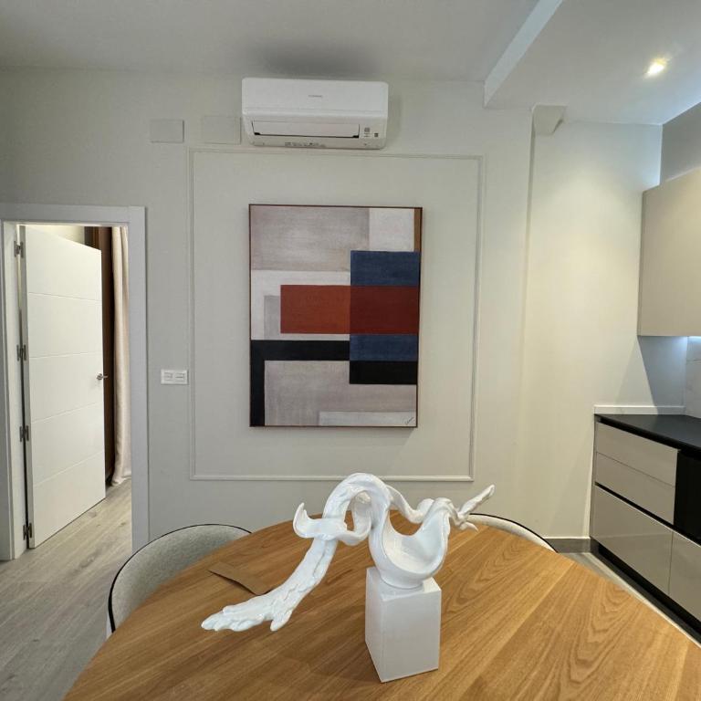 Suspiro 101 Cosmopolitan Loft - One-Bedroom Apartment - 7