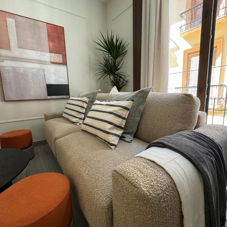Suspiro 101 Cosmopolitan Loft - One-Bedroom Apartment - 2