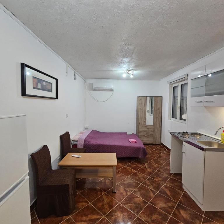 Apartment Lilly 2 - Studio - Apartman sa 1 Spavaćom Sobom - 2