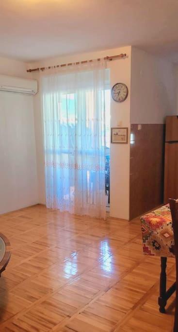 Pored Trebisnjice - Apartman sa 1 Spavaćom Sobom - 6