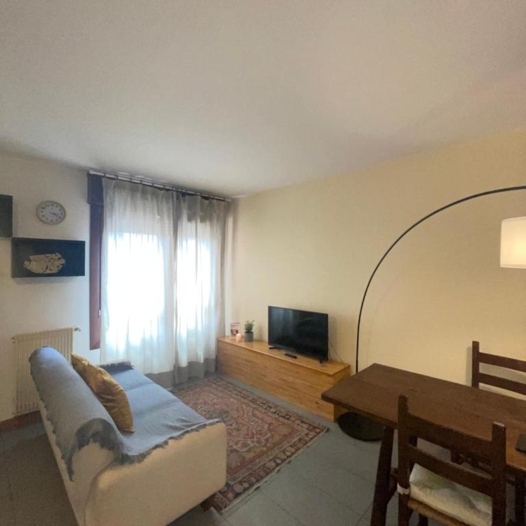 Fonderia's Home - Parcheggia Senza Pensieri! - Two-Bedroom Apartment - 4