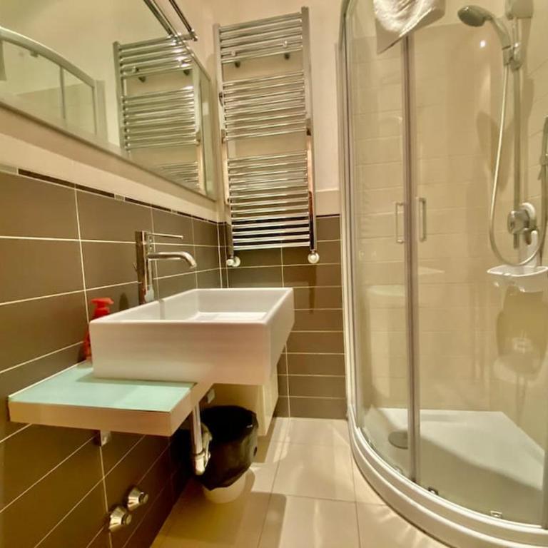 Appartamento Centro Città - Two-Bedroom Apartment - 3