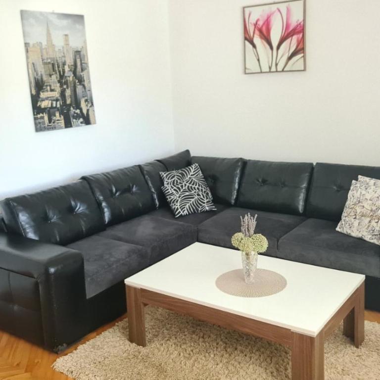 Apartman Stefan - One-Bedroom House - 11
