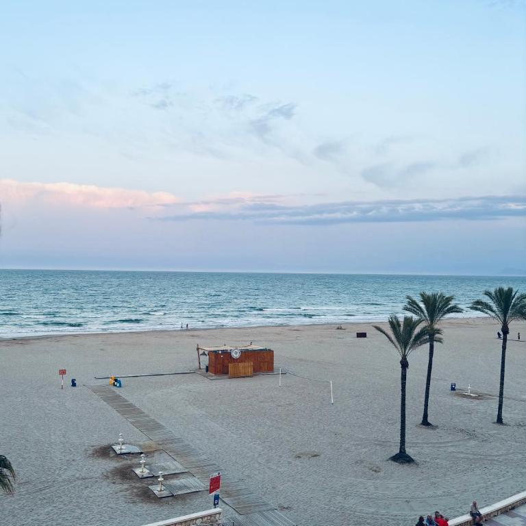 Apartamento primera línea playa San Antonio - Two-Bedroom Apartment - 25