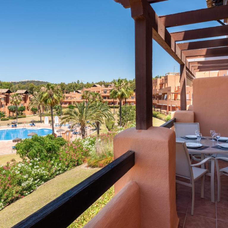 Casares del Sol 2100 - Apartamento con vistas a la piscina - 3