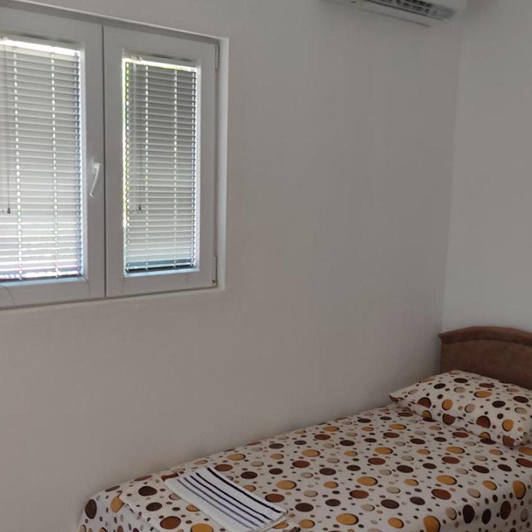 TopHoliday - Standard Apartment - 1