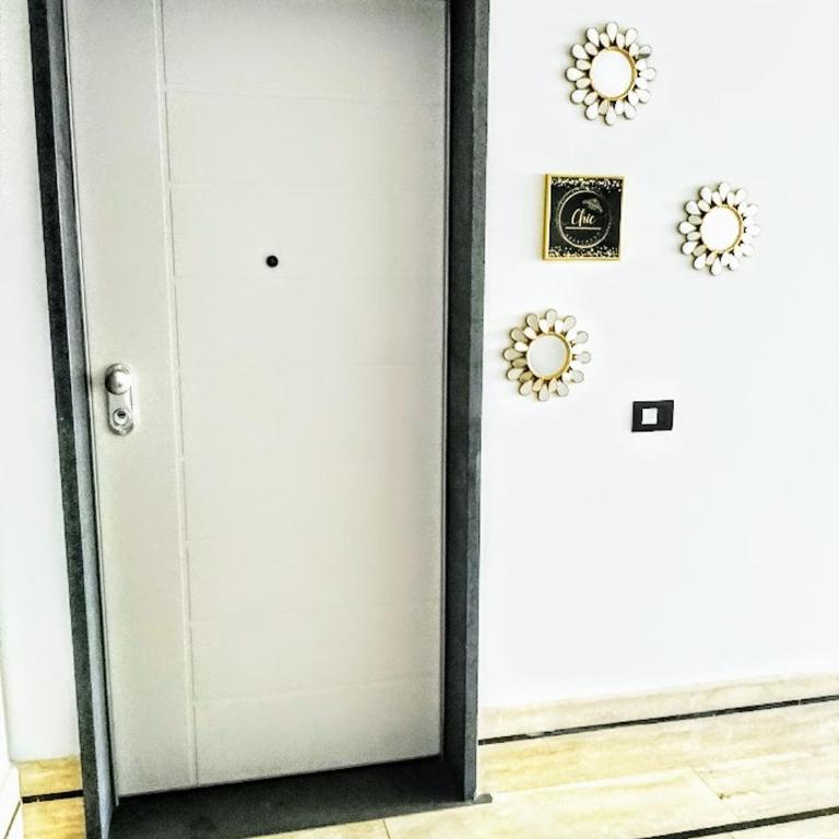 Chic - Appartamento con 2 Camere da Letto - 16
