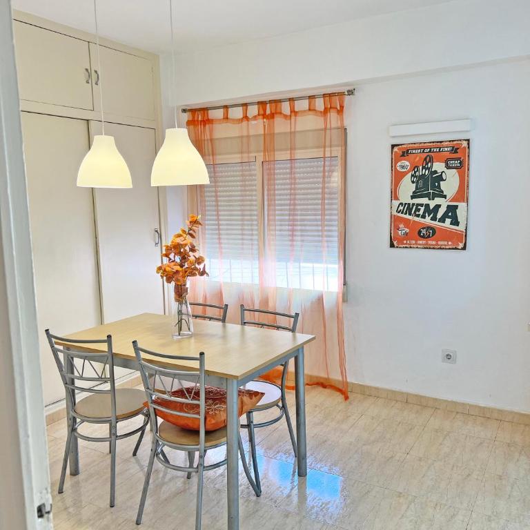 Encantador Muy Céntrico Terraza y AC - Two-Bedroom Apartment - 27
