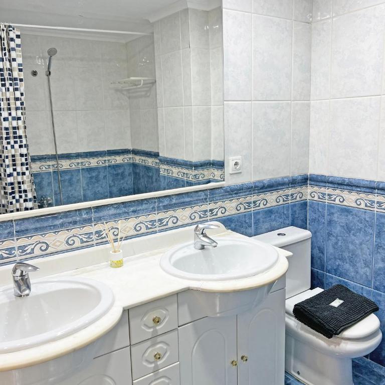 Encantador Muy Céntrico Terraza y AC - Two-Bedroom Apartment - 29