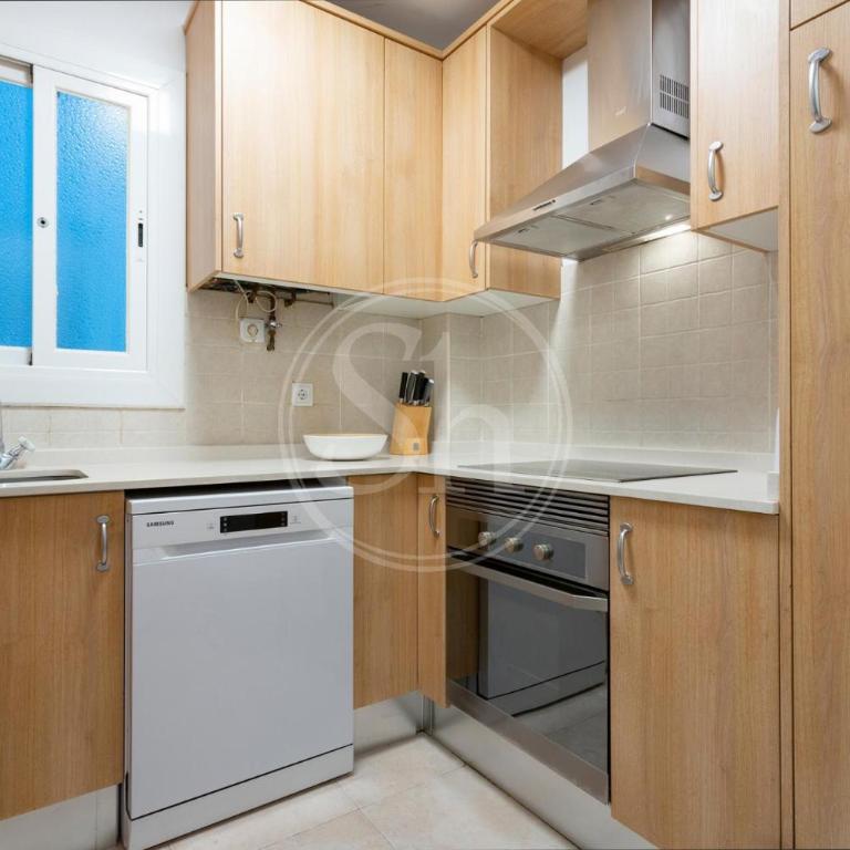 Apartamento cerca de Sagrada Familia - Three-Bedroom Apartment - 8