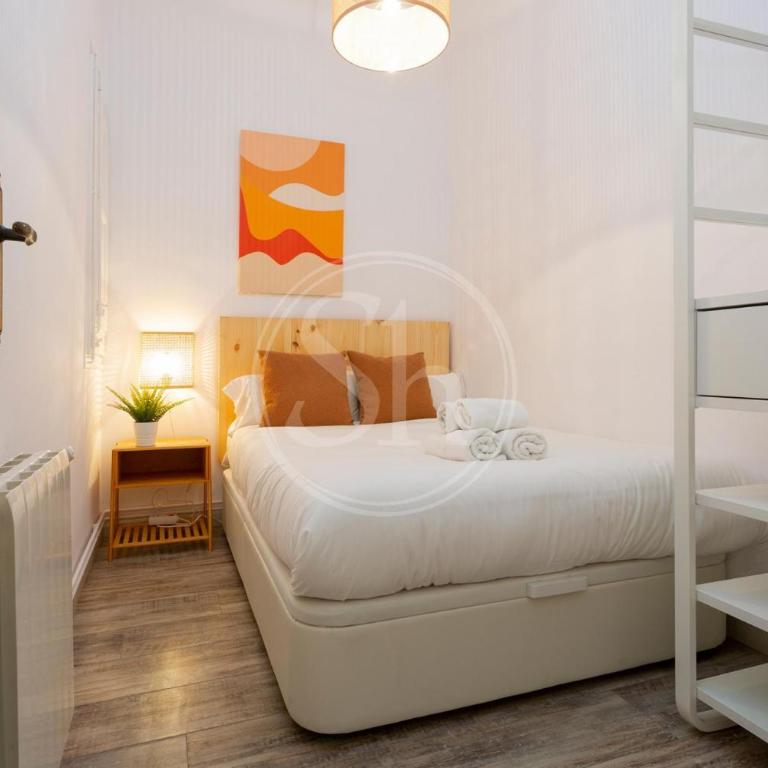 Apartamento cerca de Sagrada Familia - Three-Bedroom Apartment - 10