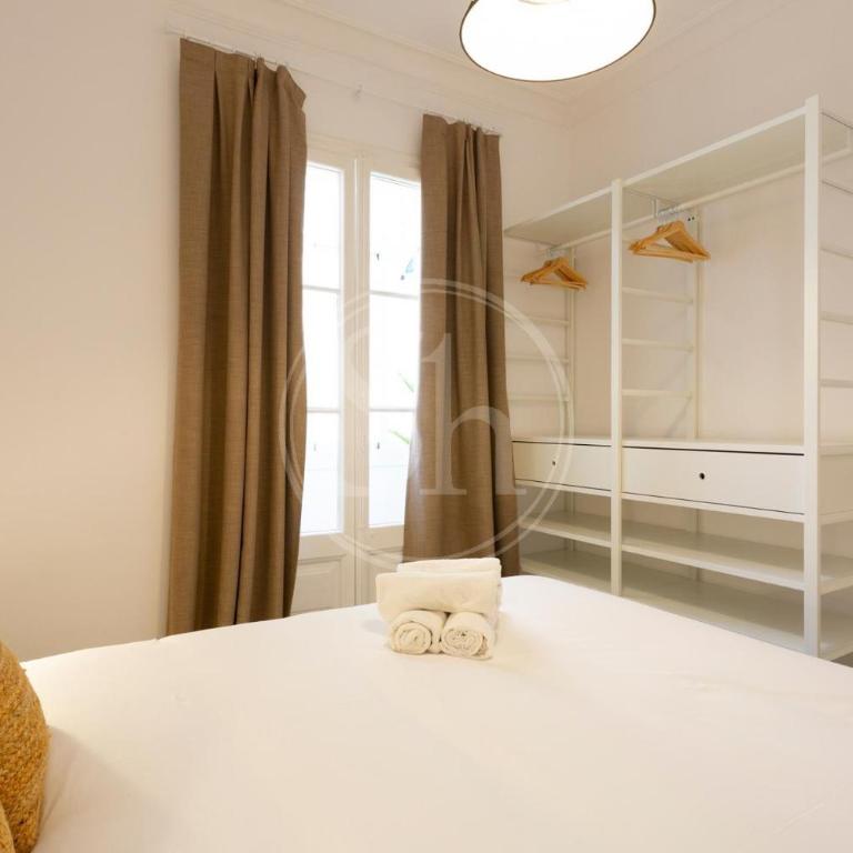 Apartamento cerca de Sagrada Familia - Three-Bedroom Apartment - 16
