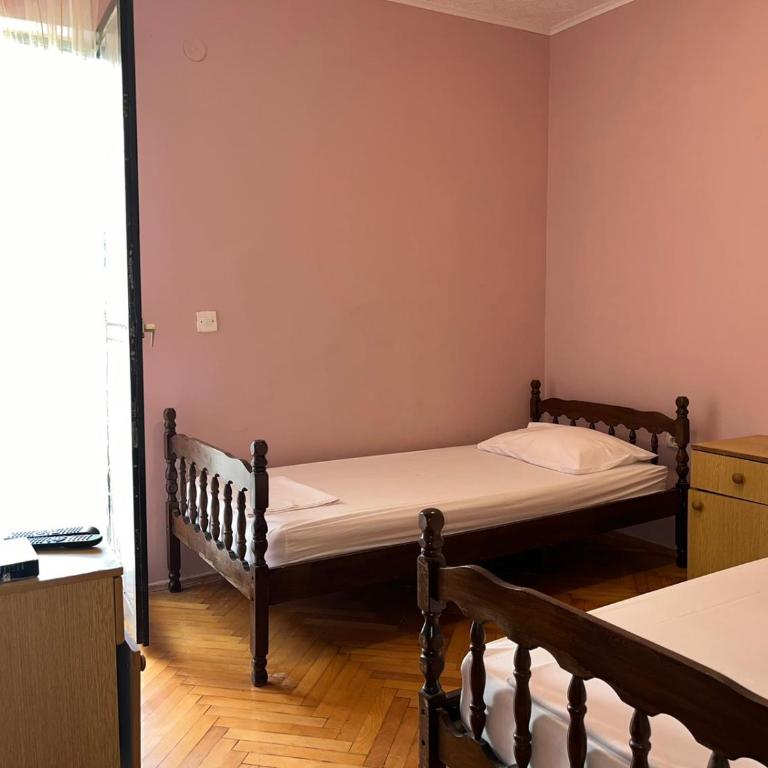 Alexander Apartments - Two-Bedroom Apartment - 4