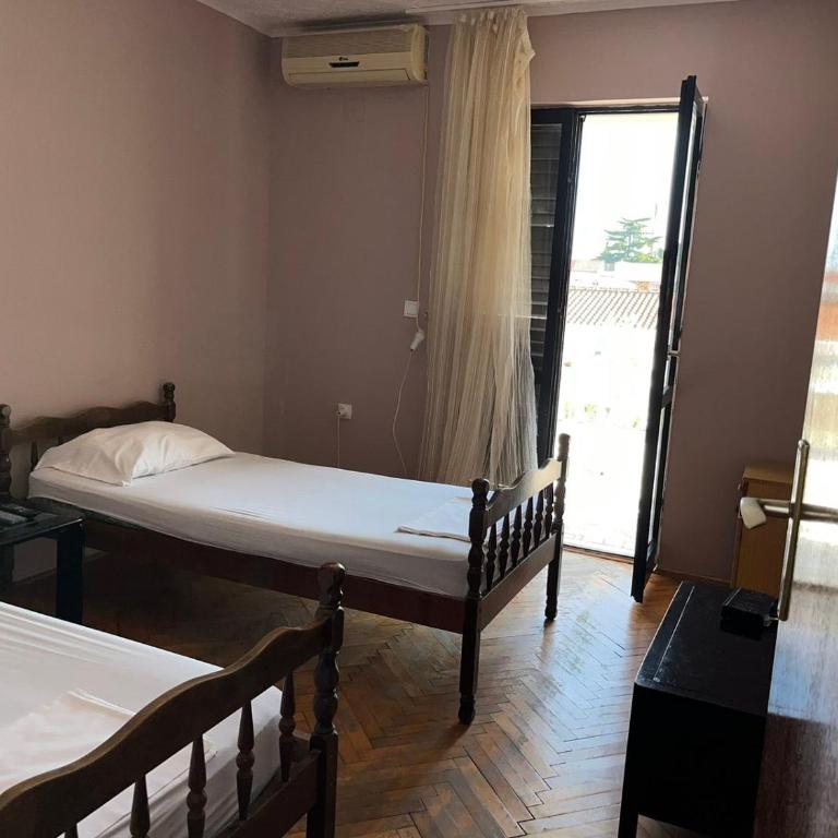 Alexander Apartments - Two-Bedroom Apartment - 7