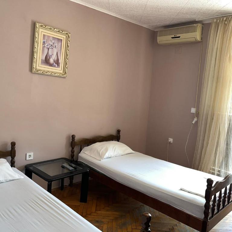 Alexander Apartments - Two-Bedroom Apartment - 8