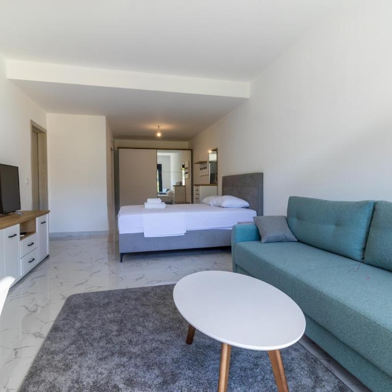 Smart Apartment - One-Bedroom Apartment - 5