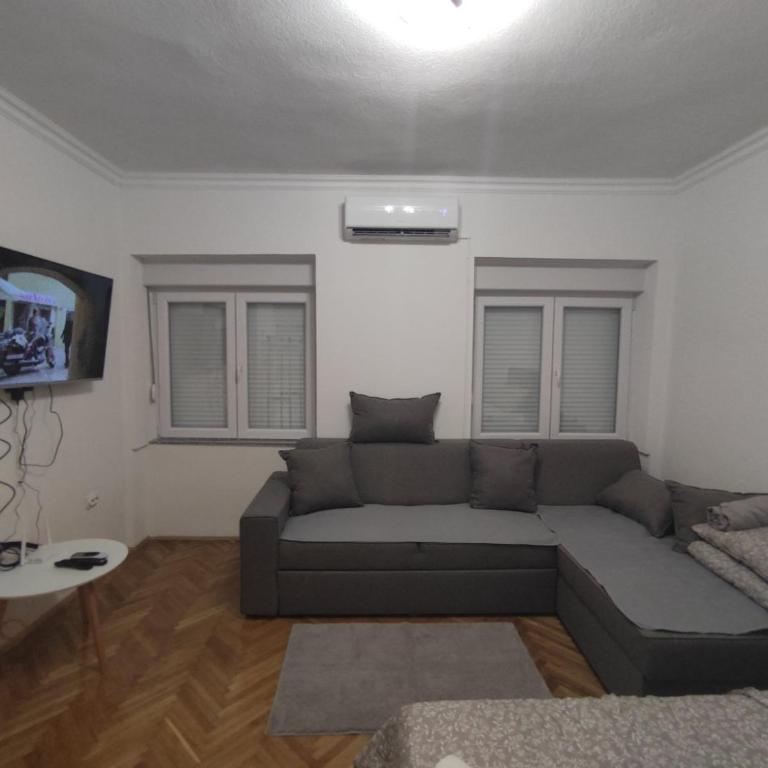 MLUX - One-Bedroom Apartment - 4