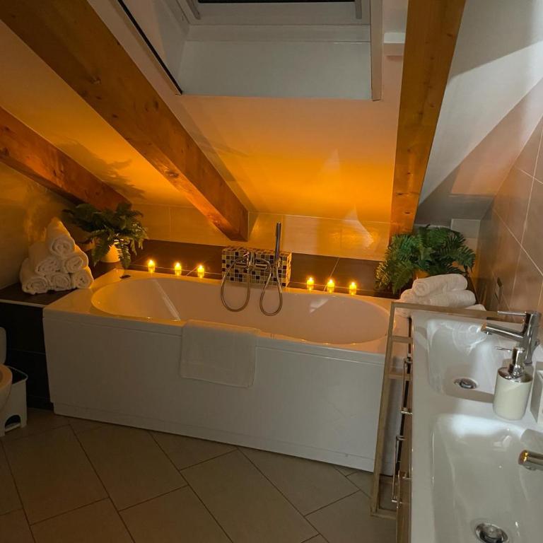 Casa Poli - Two-Bedroom Apartment - 10