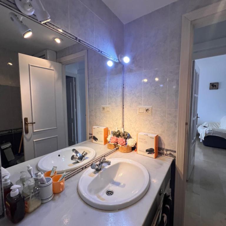 Beautiful 2 beds-near coast with pool & balcony - Apartamento de 2 dormitorios - 10