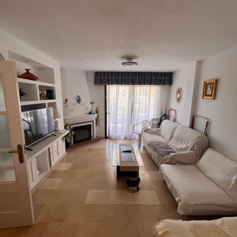 Beautiful 2 beds-near coast with pool & balcony - Apartamento de 2 dormitorios - 20